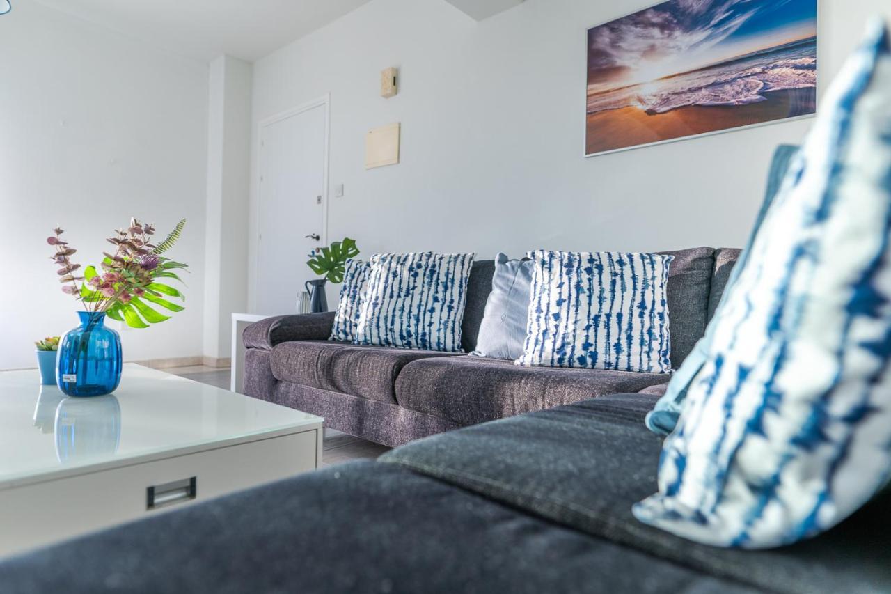 Ferienwohnung Makenzy Seaview Penthouse Larnaka Exterior foto