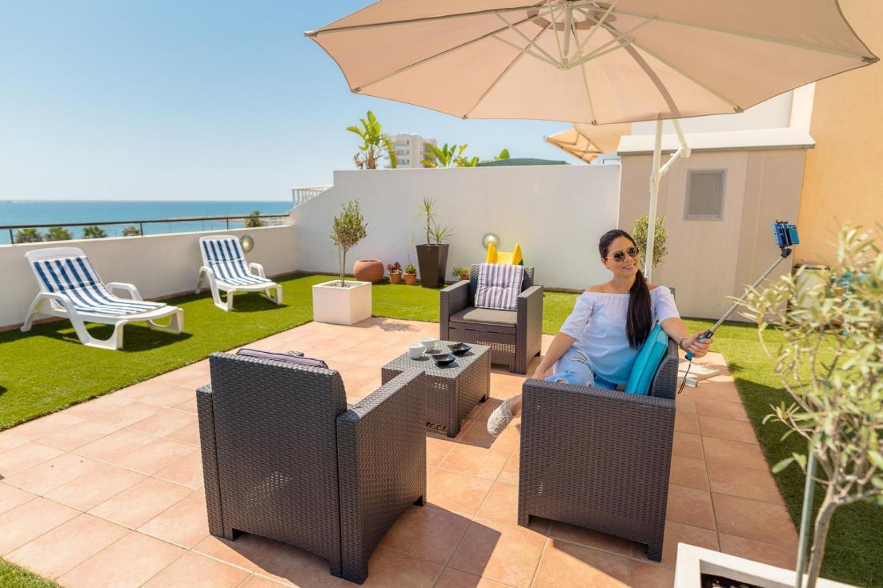 Ferienwohnung Makenzy Seaview Penthouse Larnaka Exterior foto