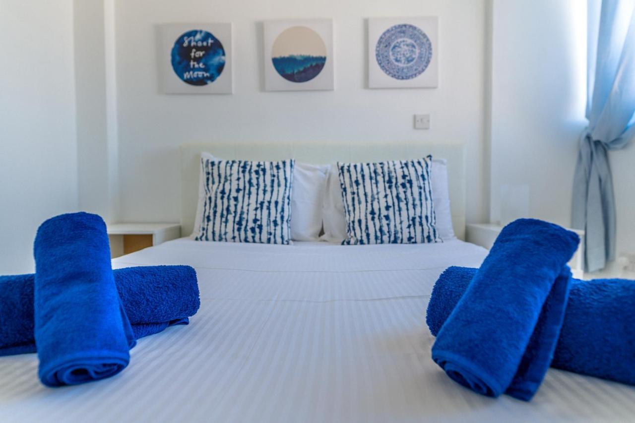 Ferienwohnung Makenzy Seaview Penthouse Larnaka Exterior foto